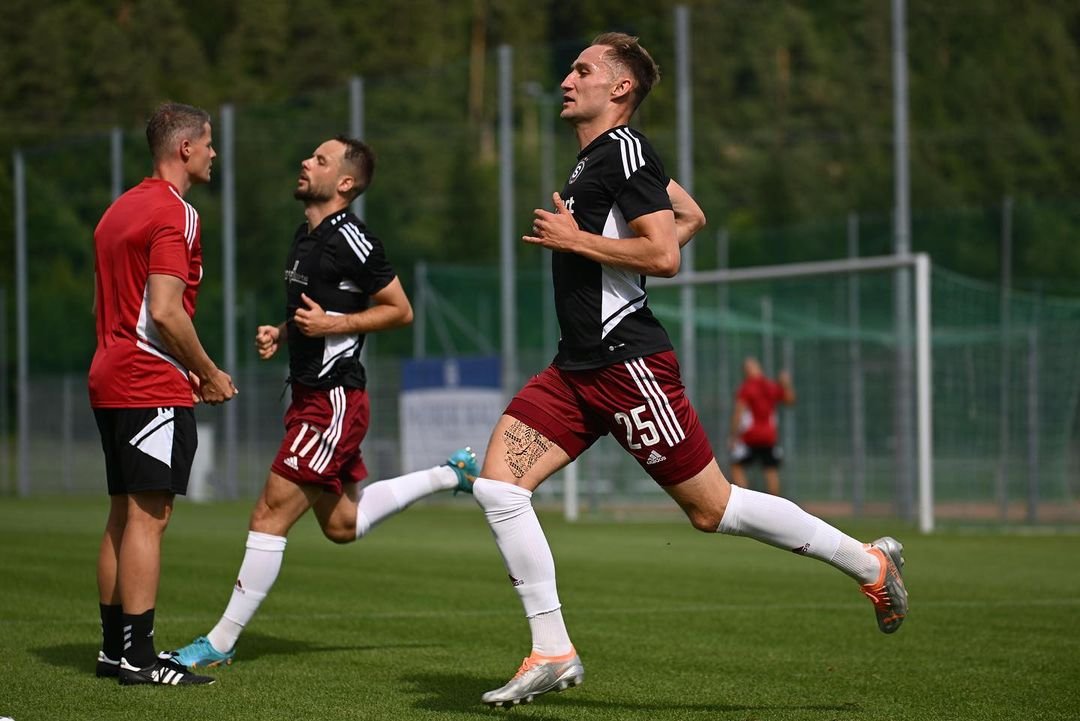????? Rozcvička je u konce, za chvíli jdeme na to ? #acsparta